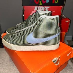 Vintage 2007 Nike Mid Blazers